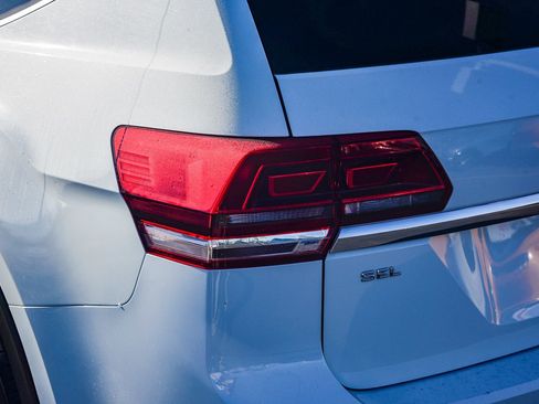 Used 2018 Volkswagen Atlas SEL image 7