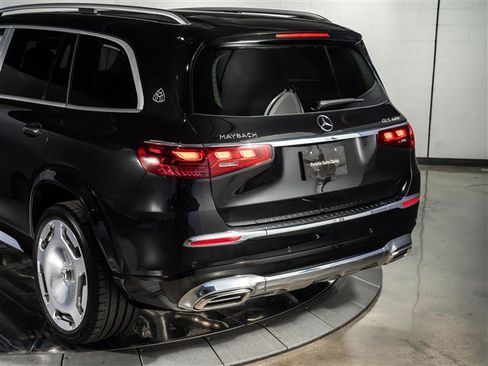Used 2025 Mercedes-Benz Maybach GLS 600 4MATIC image 42