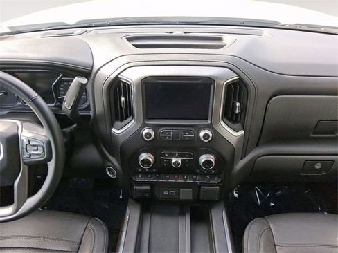 Used 2023 GMC Sierra 3500 Denali image 11