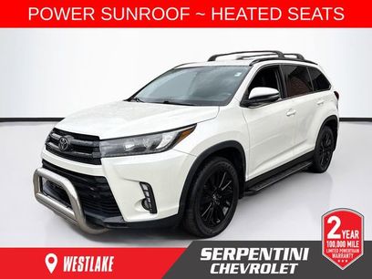 Used 2019 Toyota Highlander SE