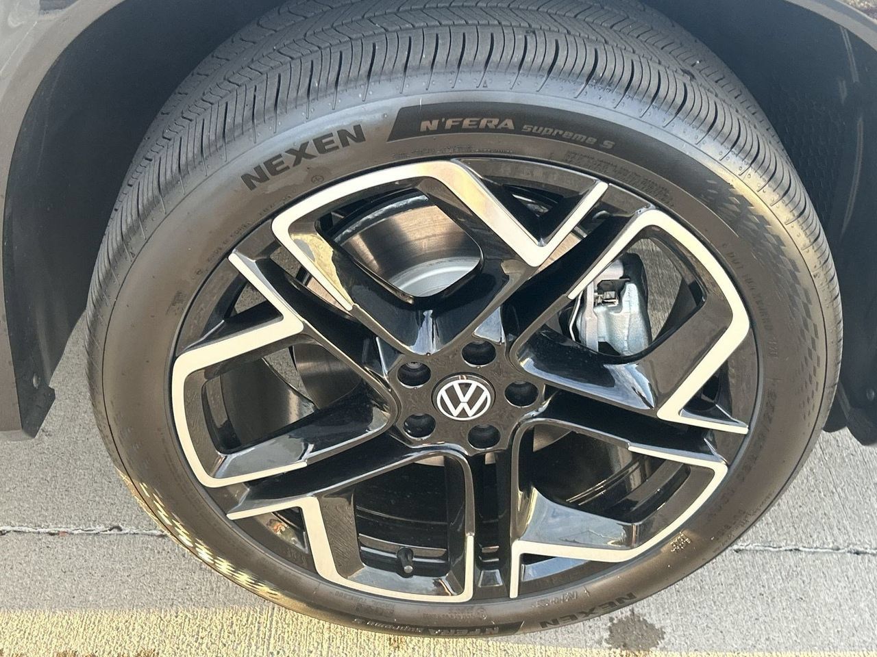 New 2026 Volkswagen Tiguan SEL R-Line AWD/4WD image 6