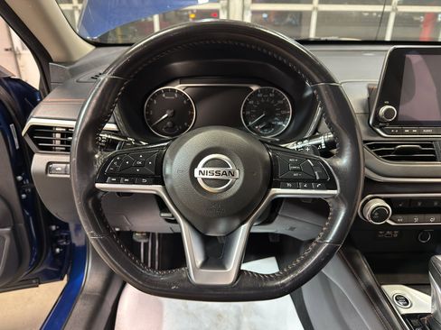 Used 2019 Nissan Altima 2.5 SR w/ SR Premium Package image 16