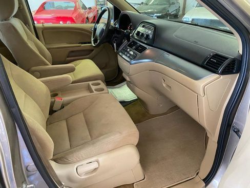 Used 2010 Honda Odyssey EX image 16