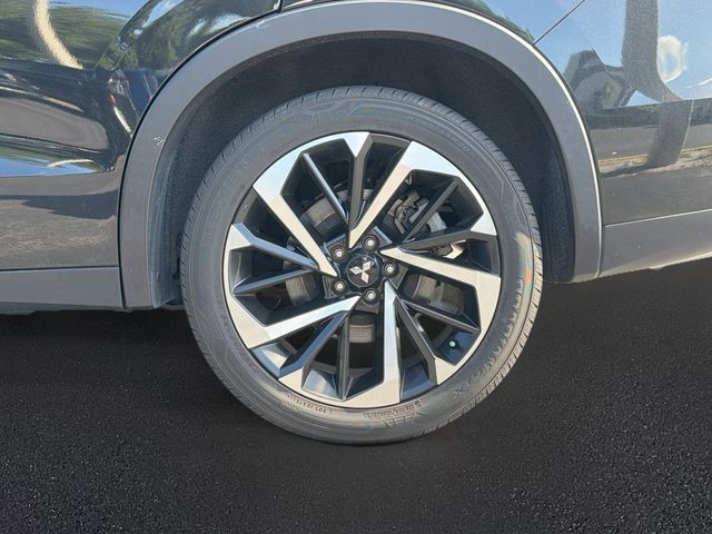 Used 2024 Mitsubishi Outlander SE FWD image 32
