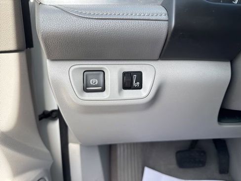 Used 2019 GMC Acadia SLE image 23