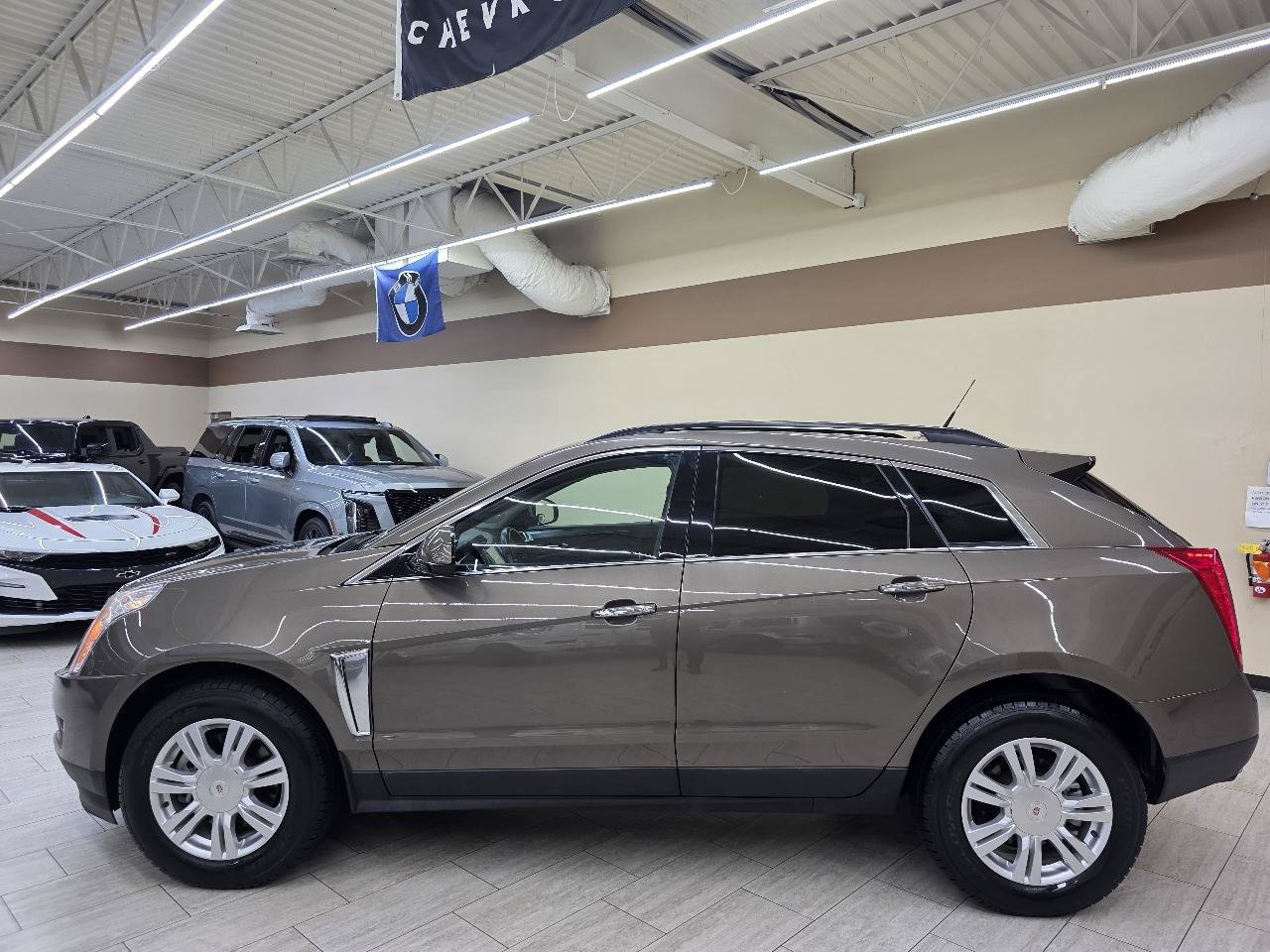 Used 2014 Cadillac SRX FWD image 9