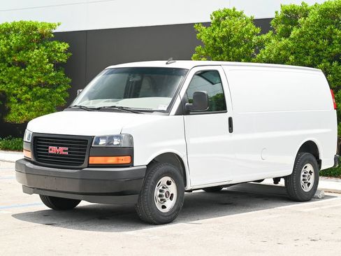 Used 2021 GMC Savana 2500 RWD image 1