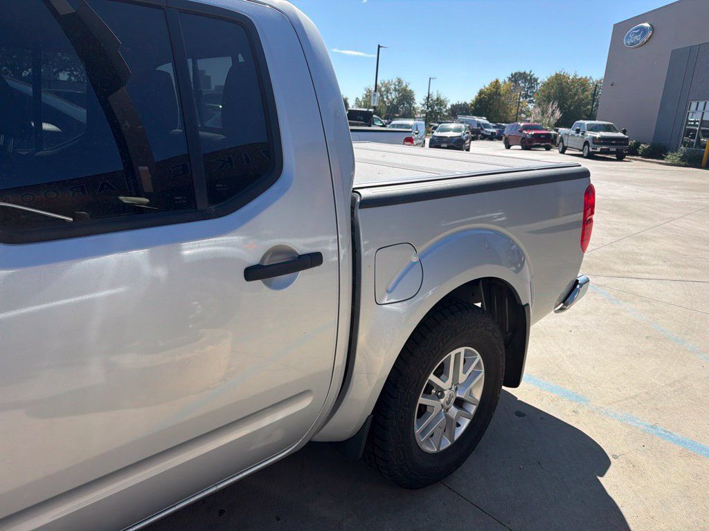 Used 2016 Nissan Frontier SV w/ SV Value Truck Package AWD/4WD image 3