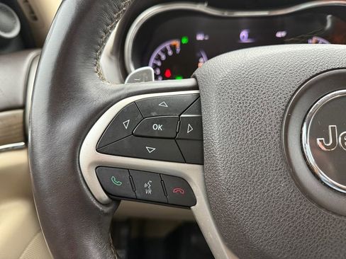 Used 2017 Jeep Grand Cherokee Overland image 15