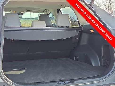 Used 2020 Toyota RAV4 Limited image 9