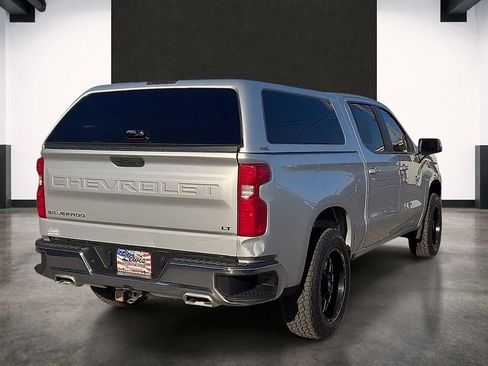 Used 2022 Chevrolet Silverado 1500 LT w/ Z71 Off-Road Package AWD/4WD image 4
