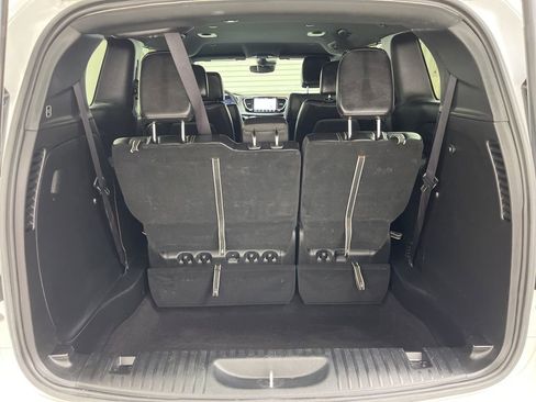 Used 2025 Chrysler Pacifica Select FWD image 25