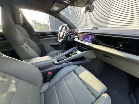 Used 2025 Porsche Macan 4S Electric image 39