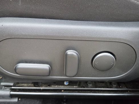 Used 2024 Hyundai Kona SEL FWD image 11