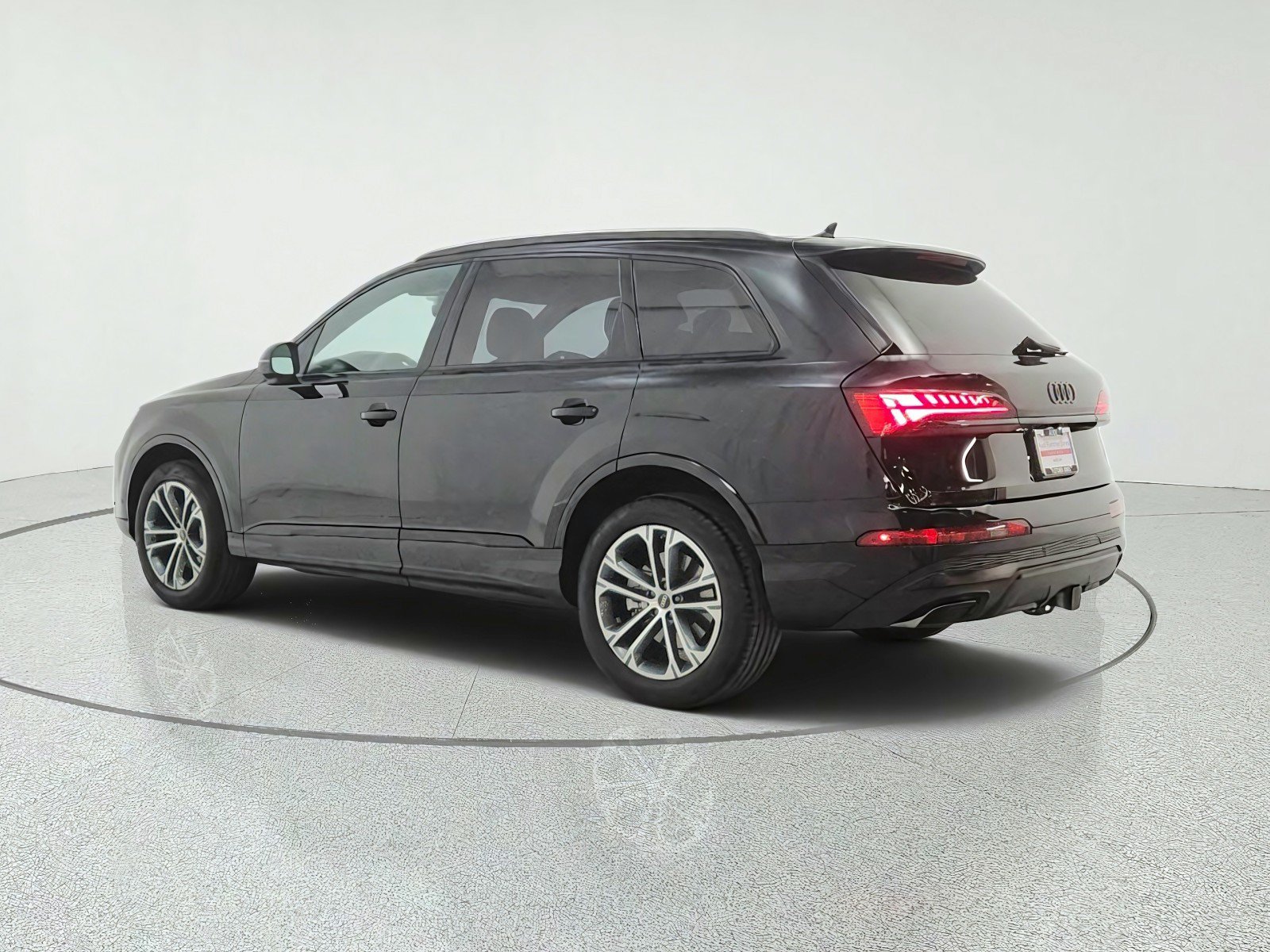 Used 2025 Audi Q7 2.0T Premium Plus w/ Premium Plus Package AWD/4WD image 7
