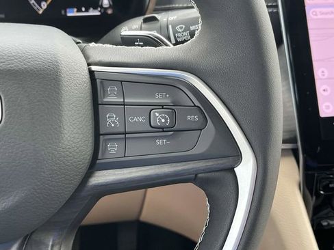 New 2025 Jeep Grand Cherokee L Limited w/ Luxury Tech Group II image 22