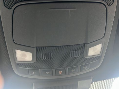 Used 2019 Ford F150 XLT w/ Equipment Group 302A Luxury AWD/4WD image 19