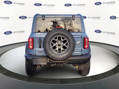 New 2025 Ford Bronco Badlands image 4