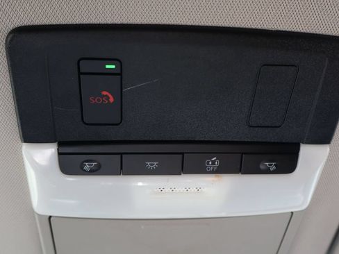 Used 2022 Nissan Pathfinder SV FWD image 27