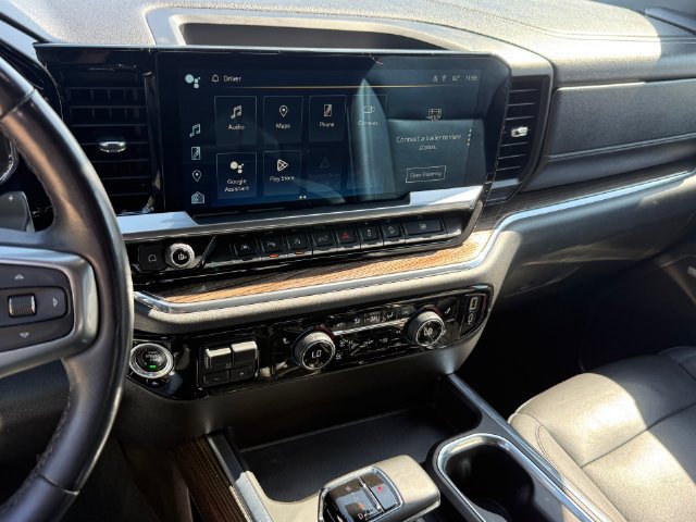 Used 2023 Chevrolet Silverado 1500 RST AWD/4WD image 16