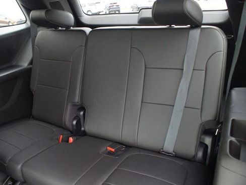Certified 2023 Chevrolet Traverse LT image 15
