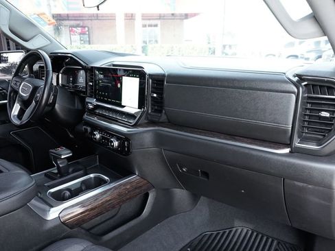 Used 2022 GMC Sierra 1500 Elevation image 39