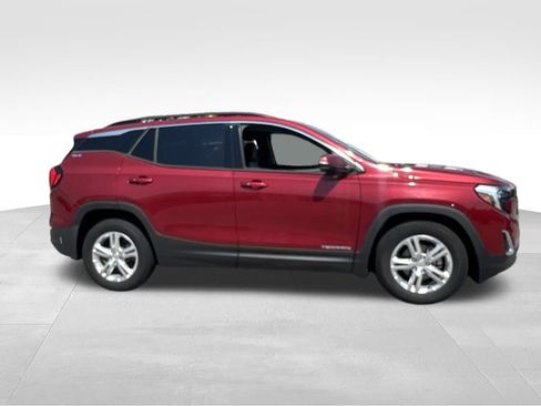 Used 2018 GMC Terrain SLE w/ Driver Convenience Package FWD image 14