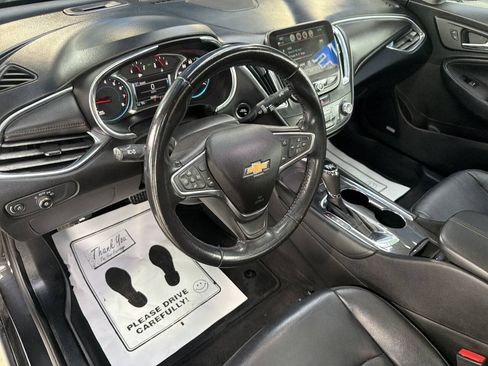 Used 2018 Chevrolet Malibu LT w/ True North Edition FWD image 16