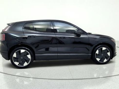 Used 2025 Volvo EX30 Plus w/ Protection Package Premier AWD/4WD image 10