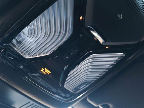 Used 2018 BMW 540i w/ M Sport Package image 37