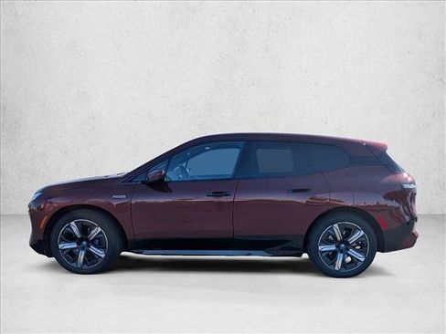 Used 2024 BMW iX xDrive50 w/ Premium Package AWD/4WD image 9