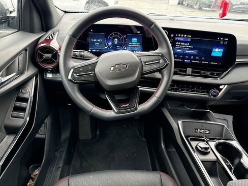 Used 2025 Chevrolet Equinox RS w/ Safety and Technology Package image 14