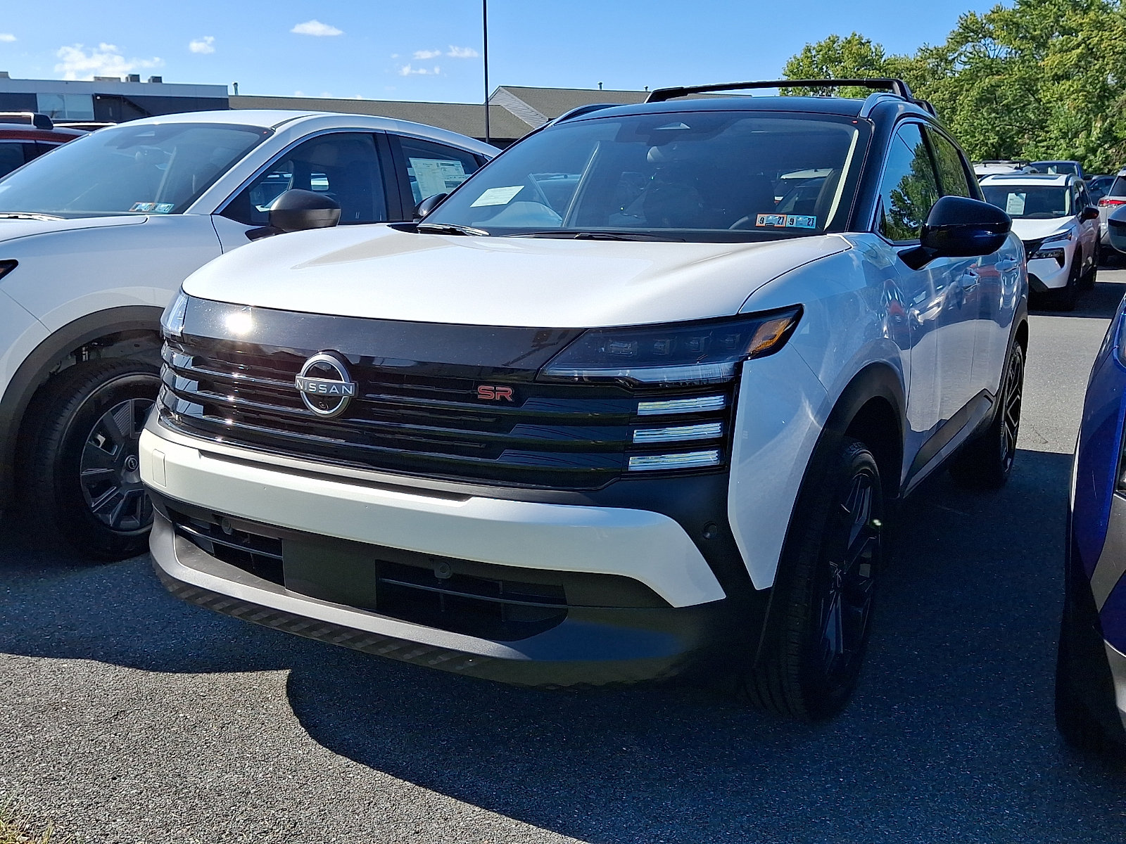 New 2027 Nissan Kicks SR w/ SR Premium Package AWD/4WD image 3