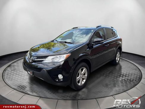 Used 2013 Toyota RAV4 XLE AWD/4WD image 1