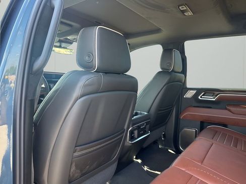 New 2026 GMC Sierra 2500 Denali Ultimate w/ LPO, Black Badging Package AWD/4WD image 23