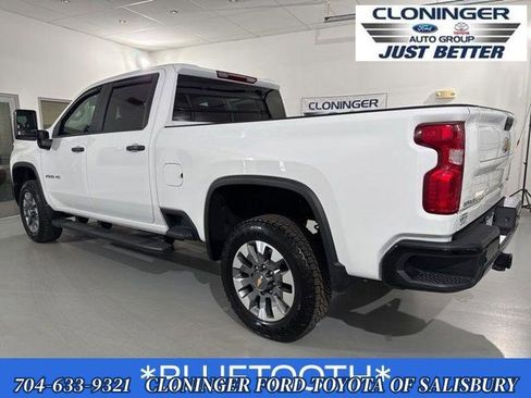 Used 2024 Chevrolet Silverado 2500 Custom w/ Custom Value Package image 7