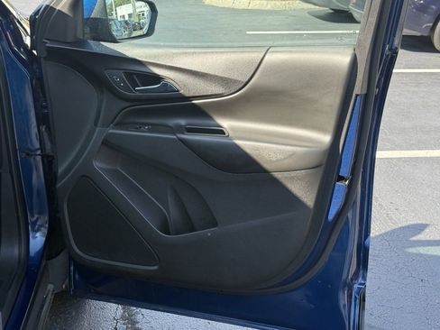 Used 2022 Chevrolet Equinox LT image 21