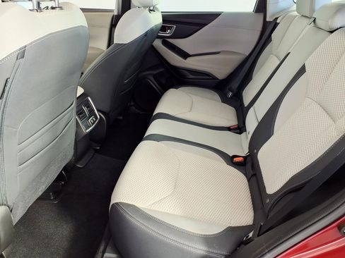 Used 2023 Subaru Forester Premium image 7