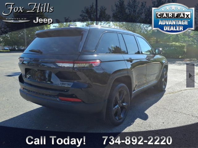 Certified 2025 Jeep Grand Cherokee Limited w/ Black Appearance Package AWD/4WD image 9