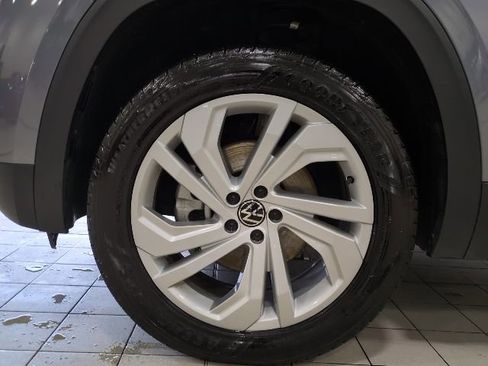 Used 2023 Volkswagen Atlas SE image 27