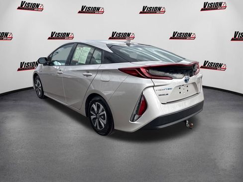 Used 2017 Toyota Prius Prime Plus FWD image 7