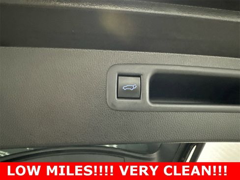 Used 2021 Toyota Highlander XLE image 21