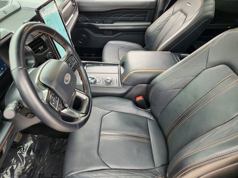 Used 2023 Ford Expedition Platinum AWD/4WD image 9