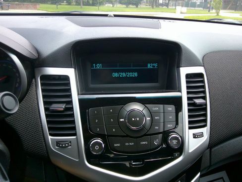 Used 2015 Chevrolet Cruze LT FWD image 51
