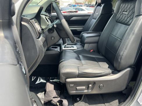 Used 2020 Toyota Tundra Platinum AWD/4WD image 12