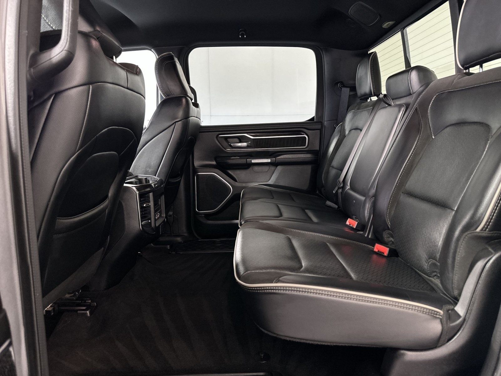 Used 2022 RAM 1500 Laramie w/ Sport Appearance Package AWD/4WD image 24