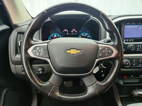 Used 2021 Chevrolet Colorado LT AWD/4WD image 12