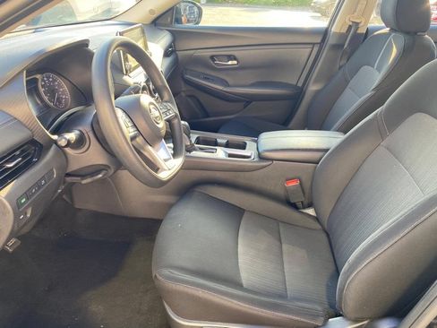 Used 2024 Nissan Sentra SV FWD image 3