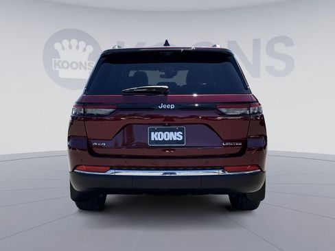 Used 2024 Jeep Grand Cherokee Limited w/ Luxury Tech Group II AWD/4WD image 5
