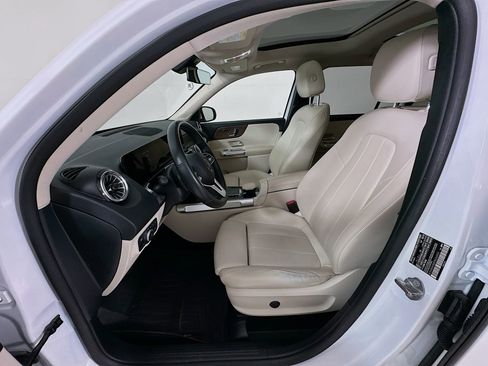 Used 2023 Mercedes-Benz GLB 250 GLB 250 image 21